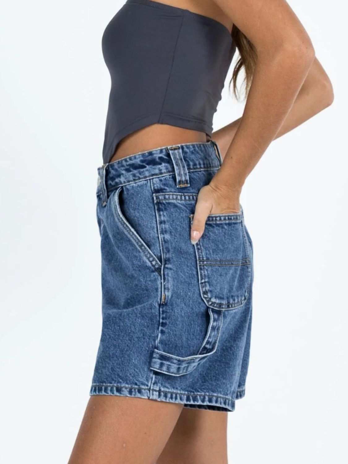 Washed high rise denim shorts with pockets, no stretch, 95% rayon and 5% polyester.