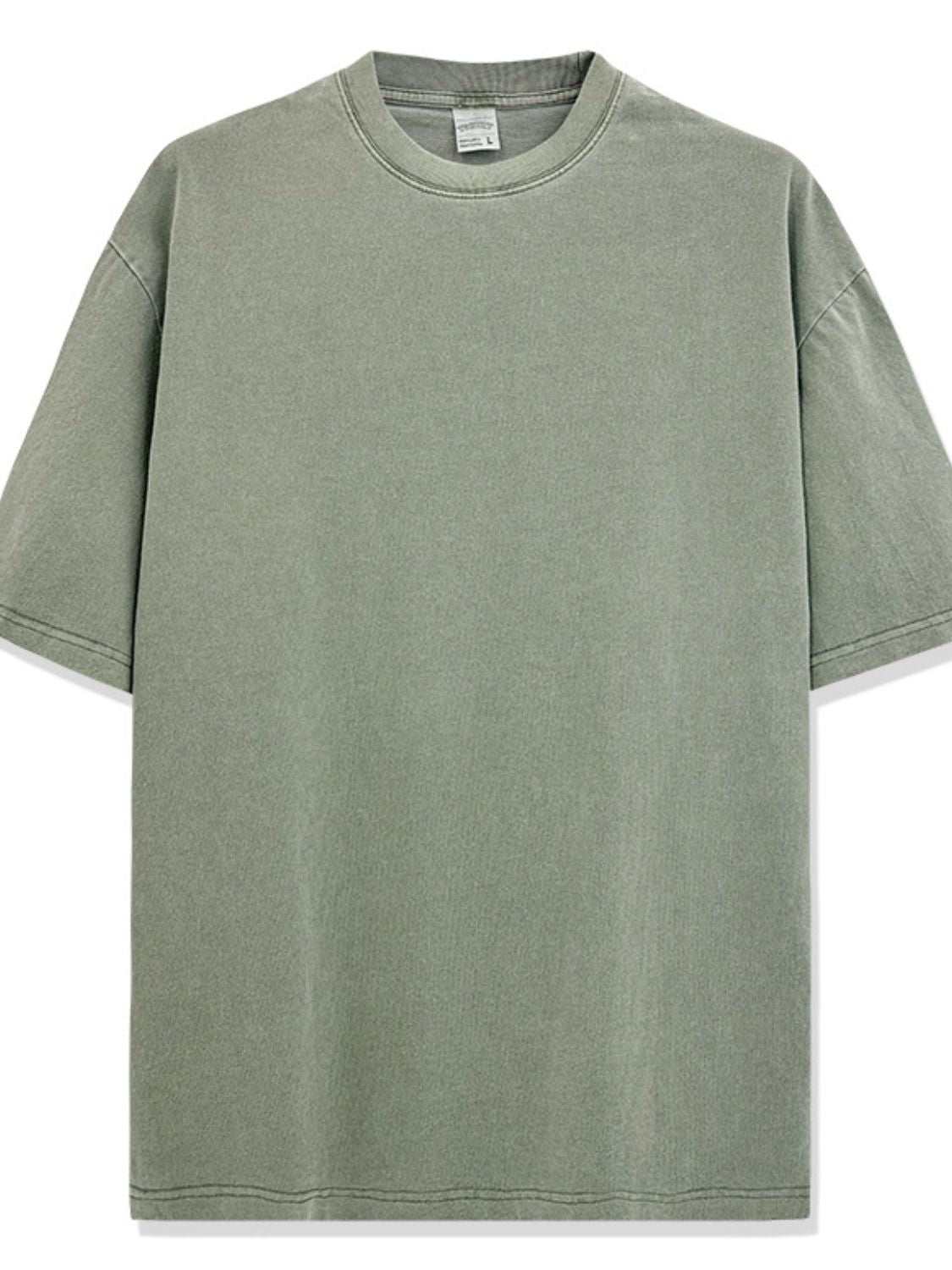 Men's full size round neck washed t-shirt in plus size, basic style.