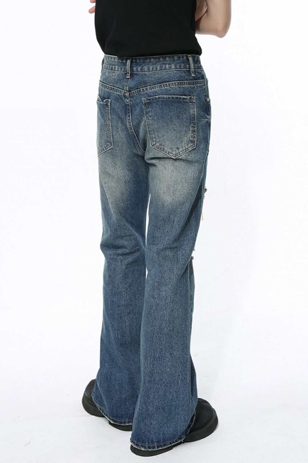 Men's distressed bootcut jeans in dark blue denim, basic style, non-stretch.