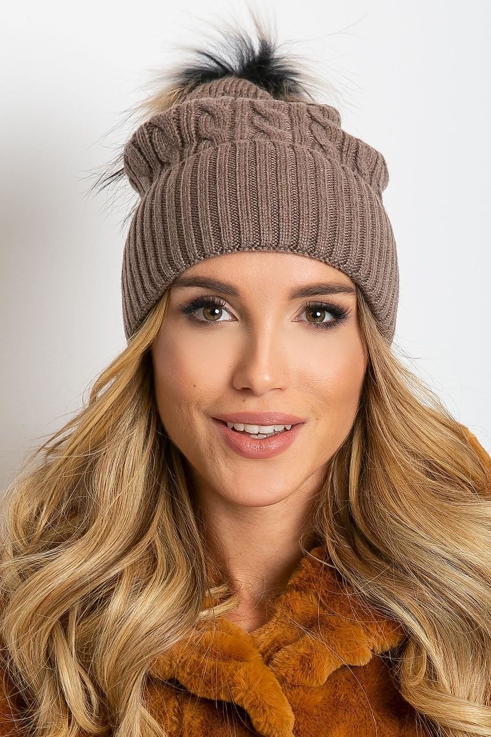 Cap model 208258 AT