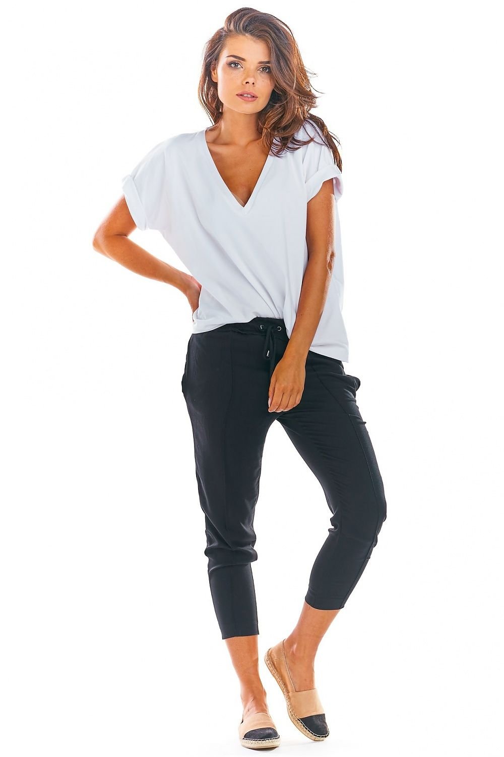 Women trousers model 144655 awama