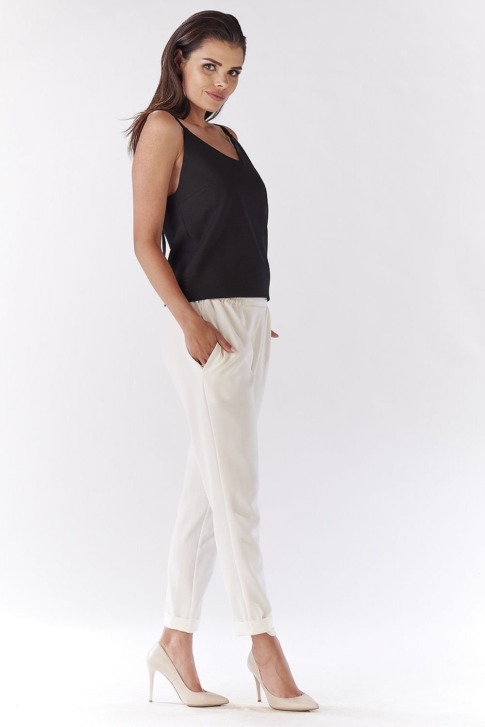 Women trousers model 144697 awama