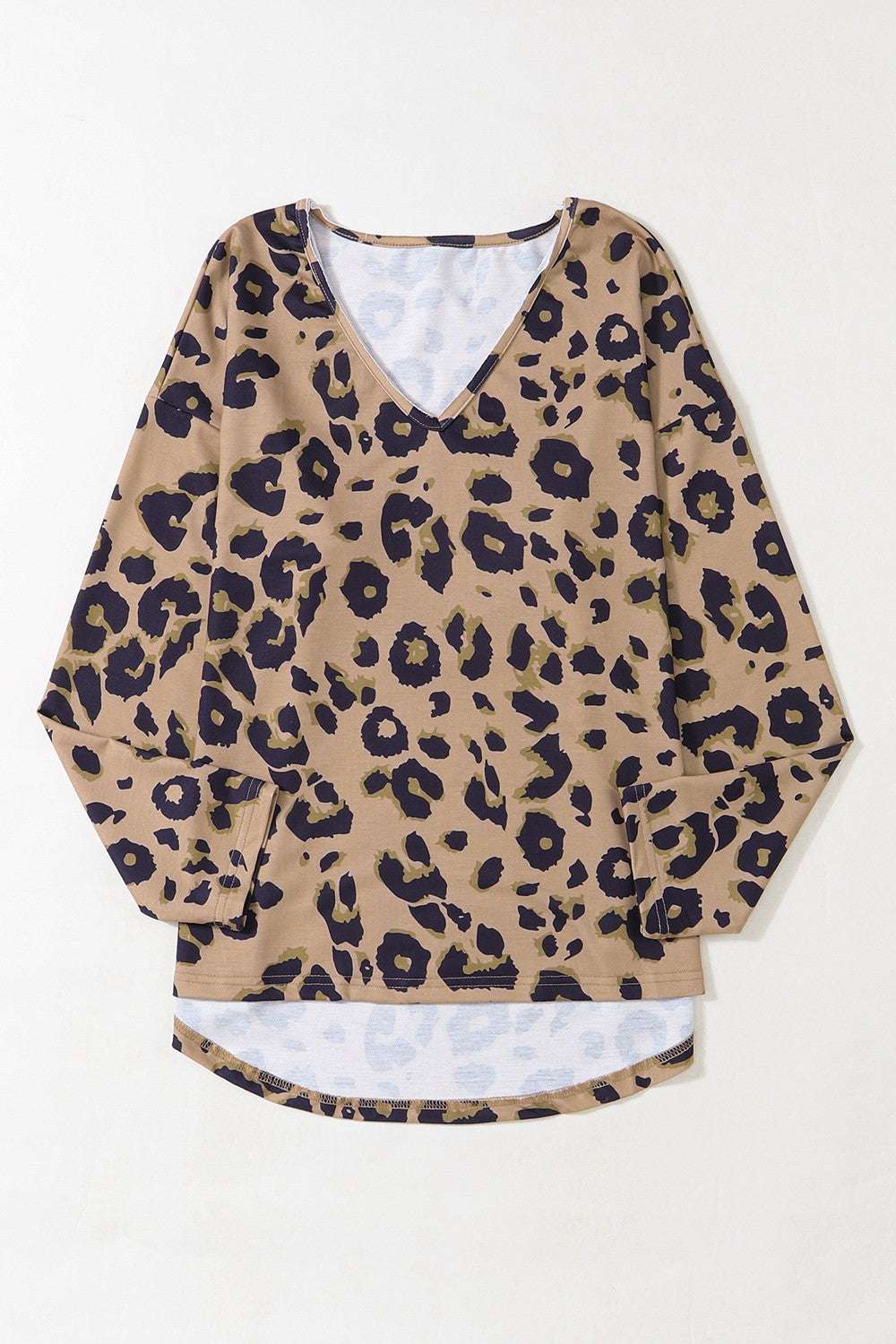 Leopard V-neck dropped shoulder blouse with basic style, opaque and slightly stretchy fabric.