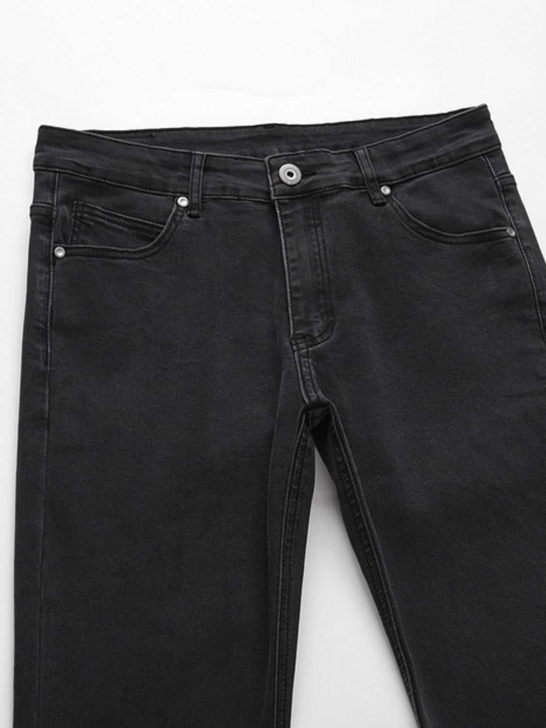 Men's washed bootcut jeans, basic style, black color.