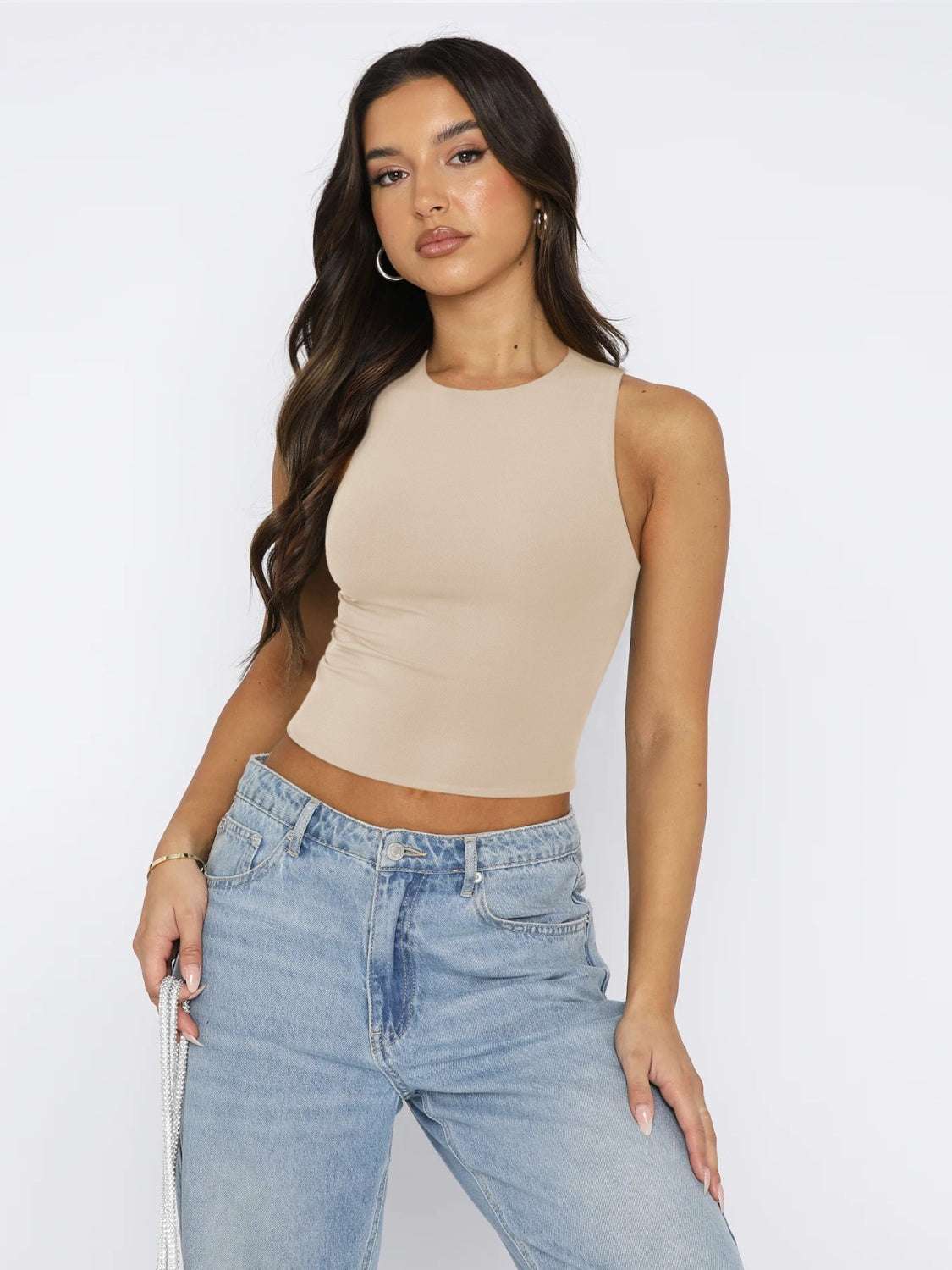 Round neck cropped tank, beige, basic style, slightly stretchy, polyester and elastane blend.