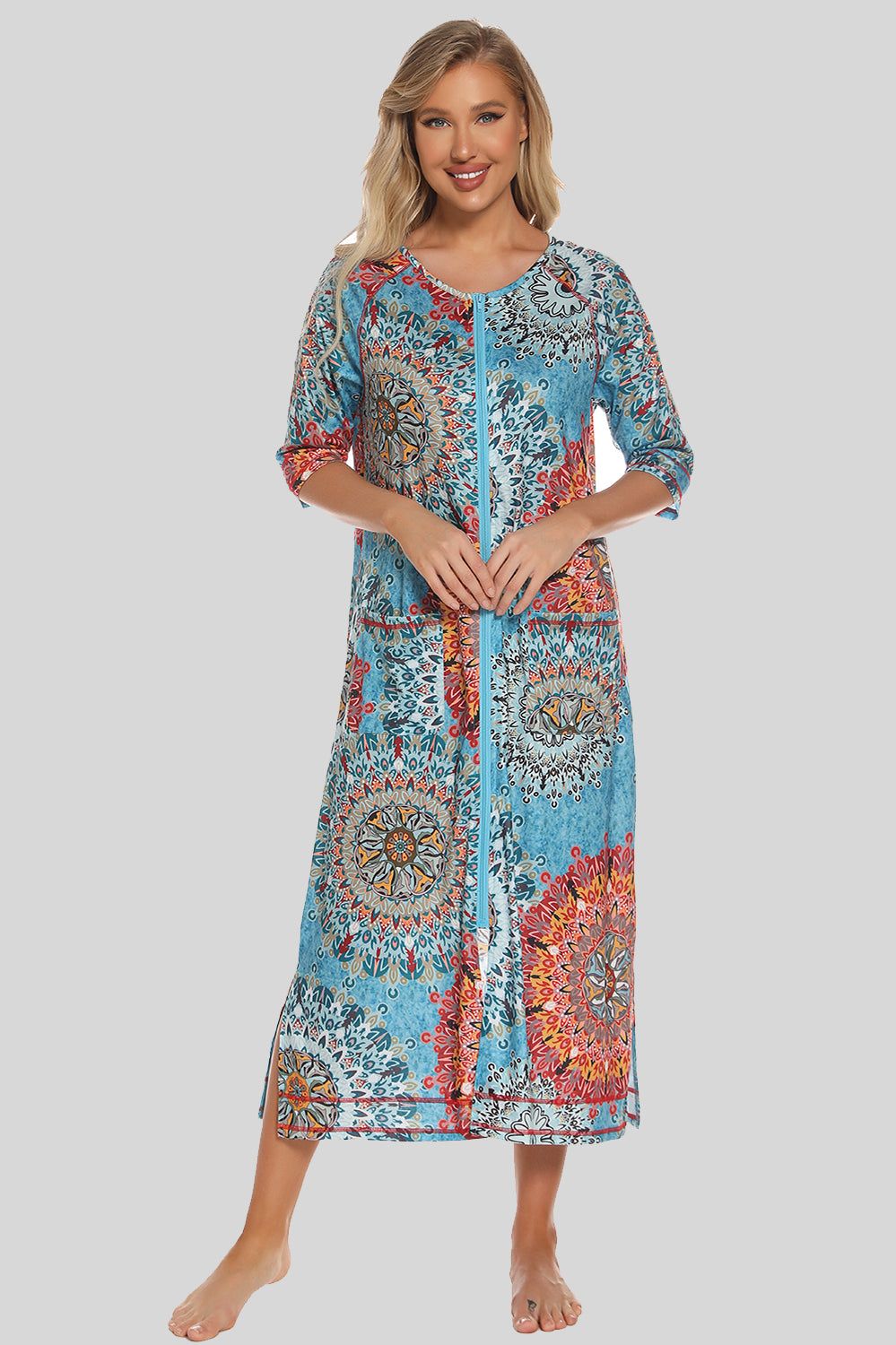Printed slit night dress with pockets, slightly stretchy, cotton blend.