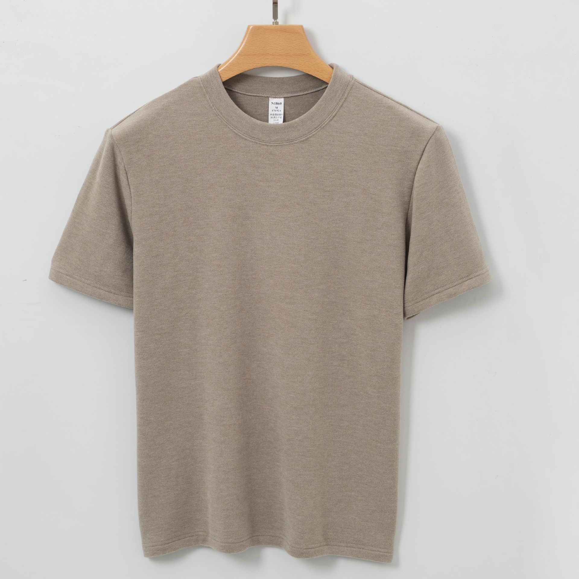 Men's Short T-shirt With A Crew Neck Made From Long-pile Fabric For Warmth