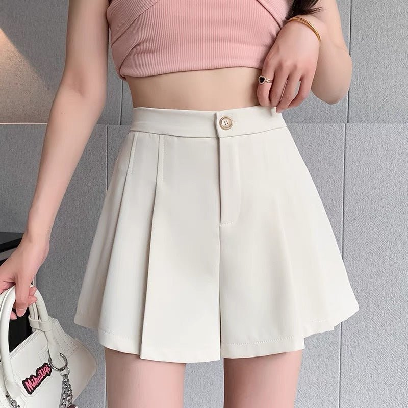 Plus-size High-waisted Figure-flattering Pleated Womens Shorts