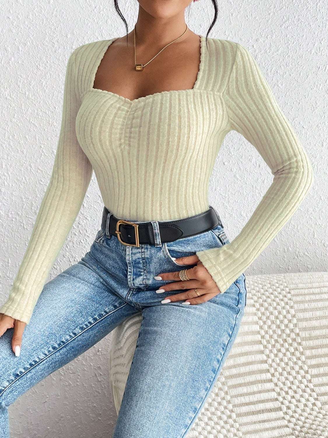 Honey ribbed long sleeve t-shirt with slight stretch, opaque, polyester blend.